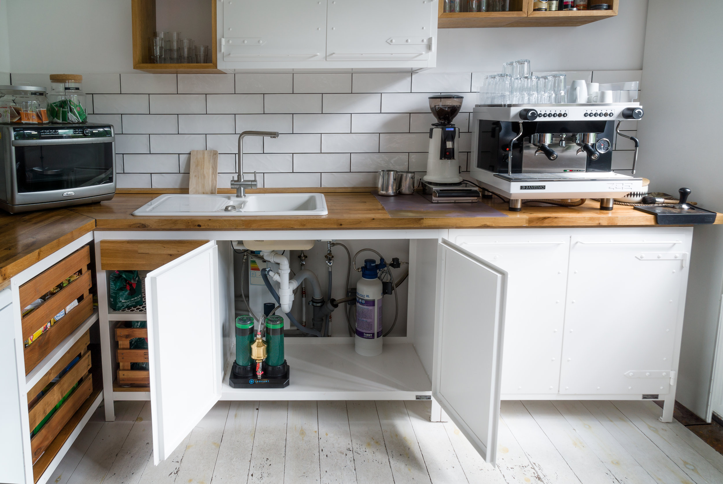 LEOGANT_BORVO-Duo_Gold_by_Noodles_Furniture-Spacedealer-1JqUMtpgUuZ5j7